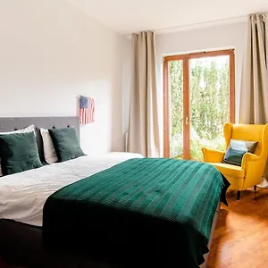 Apartament Mokotow, With Terrace, Greenery And Near The Airport!, Warszawa